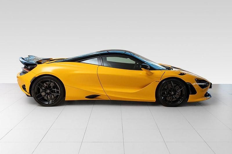 Gebraucht McLaren 750S 751 PS (552 kW) 2025 Gelb Coupé