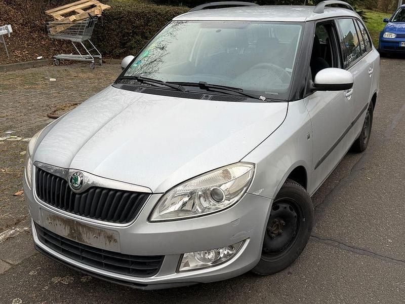 Gebraucht Skoda Fabia Ambiente 86 PS (63 kW) 2010 Silber Kombi