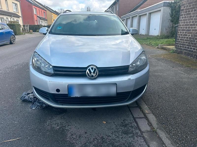 Gebraucht VW Golf VI 105 PS (77 kW) 2011 Silber Kleinwagen