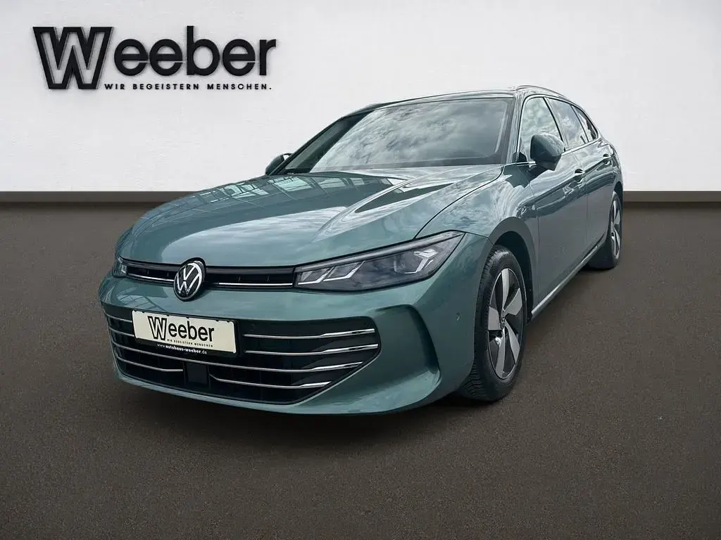 Gebraucht VW Passat Business 150 PS (110 kW) 2025 Blau Kombi
