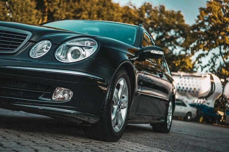 Gebraucht Mercedes E320 205 PS (150 kW) 2004 Schwarz Kombi