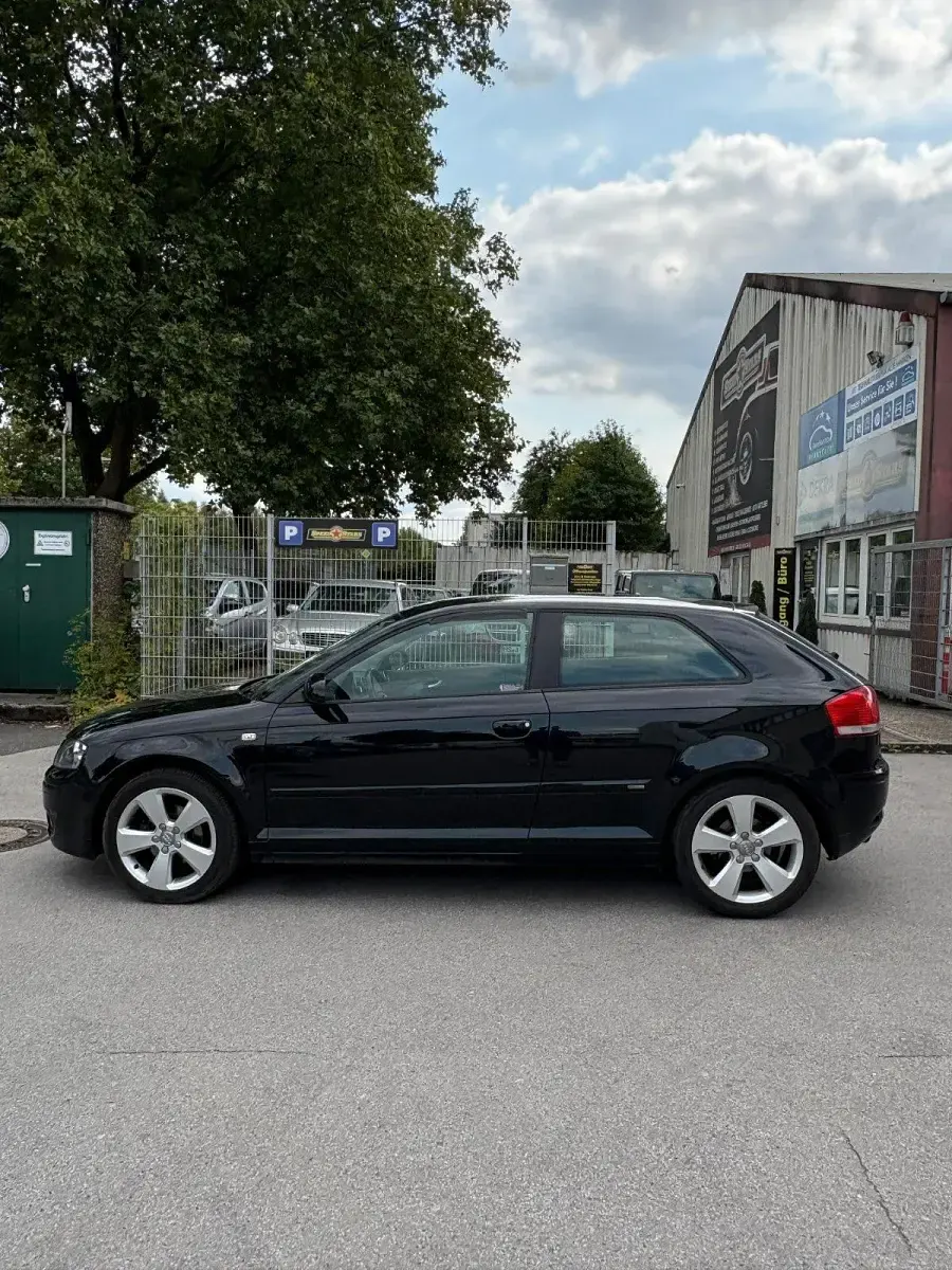 Gebraucht Audi A3 102 PS (75 kW) 2005 Schwarz Kleinwagen