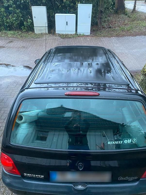 Second-hand Renault Twingo 58 CP (42 kW) 2002 Negru Hatchback