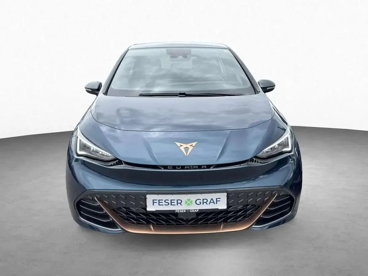Gebraucht Cupra Born 150 kW (204 PS) 2024 Aurora blue metallic Kleinwagen