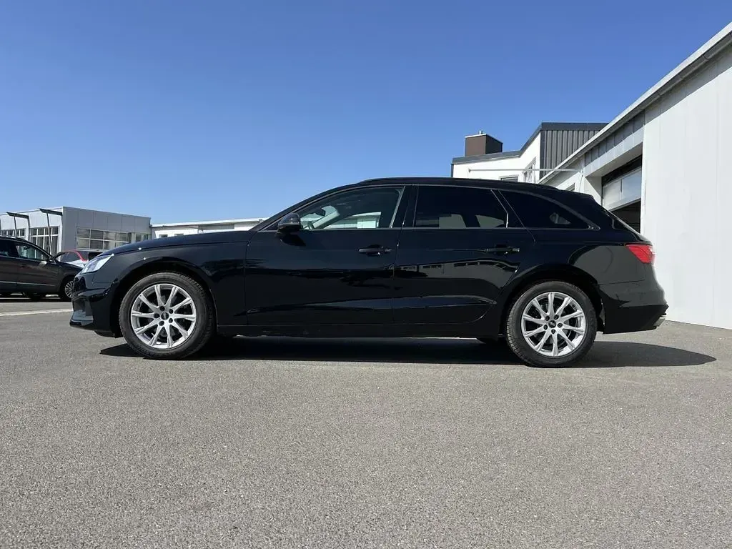 Gebraucht Audi A4 150 PS (110 kW) 2022 Schwarz Kombi