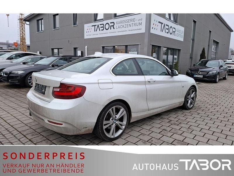 Gebraucht BMW 225 Sport Line 224 PS (164 kW) 2017 Mineralweiss Coupé