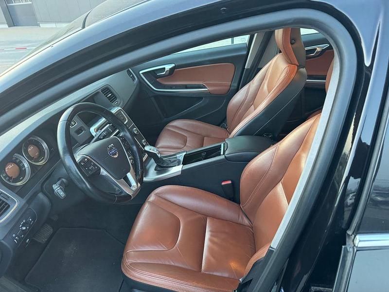 Gebraucht Volvo S60 Momentum 215 PS (158 kW) 2012 Schwarz Limousine