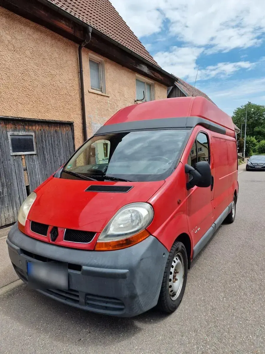 Gebraucht Renault Trafic 101 PS (74 kW) 2004 Rot Van / Kleinbus