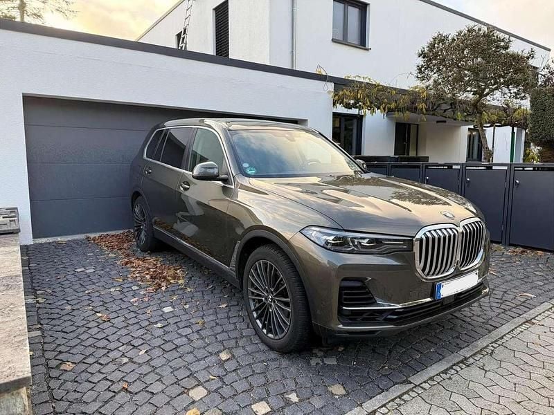 Grün Gebraucht 2022 BMW X7 SUV | 67.900 € (Superpreis) - Bild 1/4