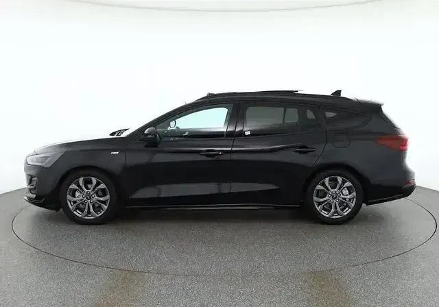 Gebraucht Ford Focus ST-Line X 155 PS (114 kW) 2024 Schwarz Kombi