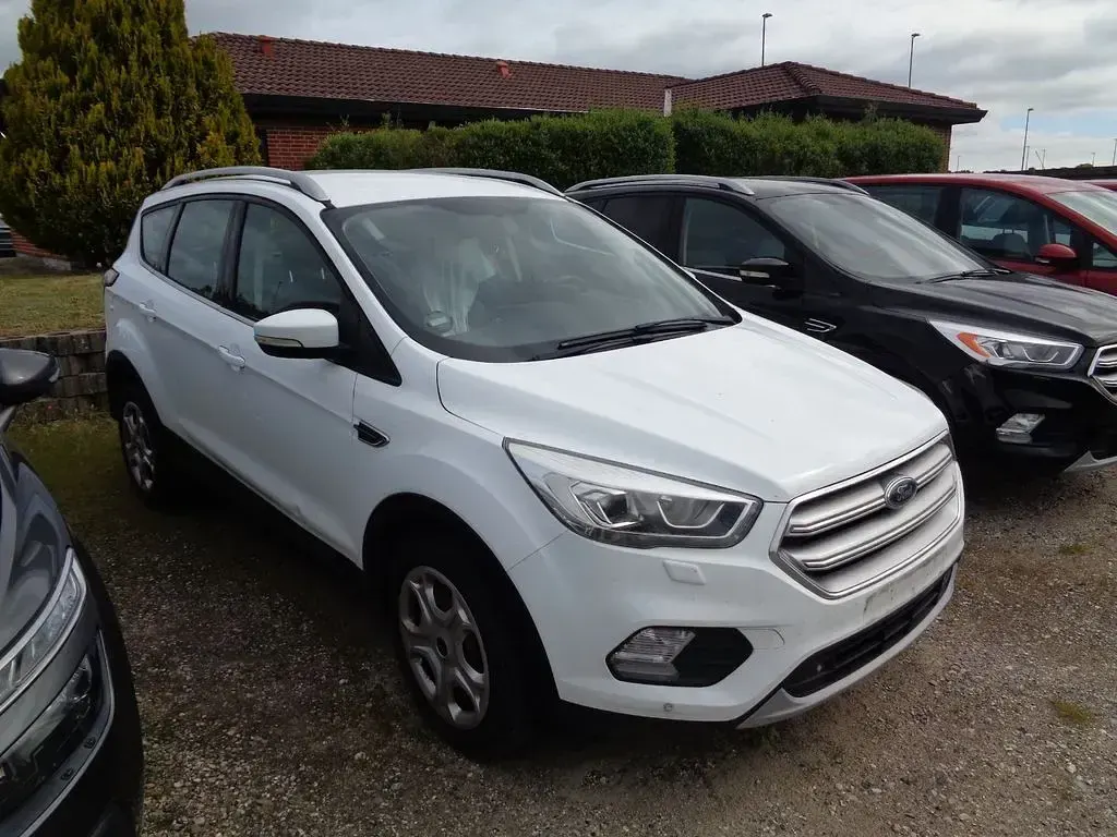 Gebraucht Ford Kuga Trend 120 PS (88 kW) 2017 Weiß SUV