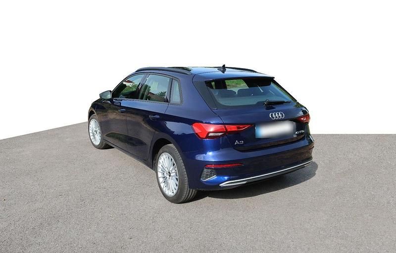 Gebraucht Audi A3 Ambiente 204 PS (150 kW) 2022 Blau Limousine