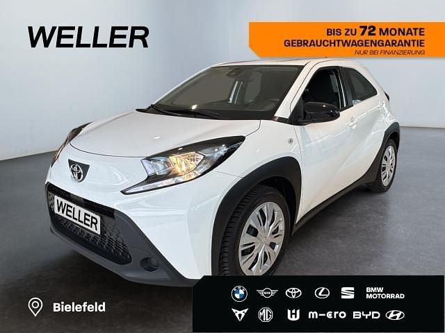 Weiß Gebraucht 2023 Toyota Aygo X X-play SUV | 13.680 € (Guter Preis) - Bild 1/3
