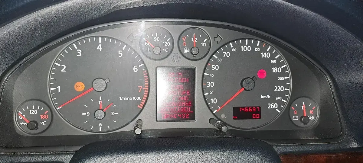 Gebraucht Audi A4 193 PS (141 kW) 1999 Grün Kombi