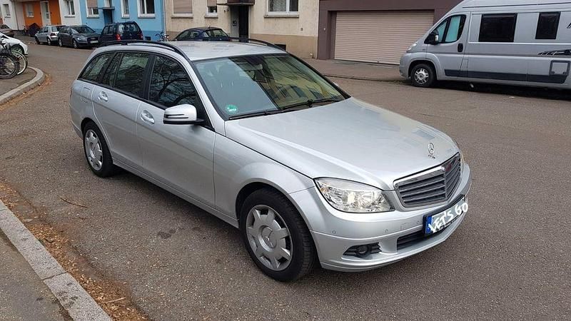 Gebraucht Mercedes C200 Elegance 136 PS (100 kW) 2009 Silber Kombi