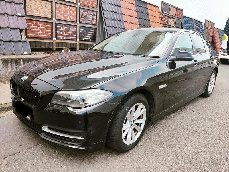 Schwarz Gebraucht 2014 BMW 518 Limousine | 4.500 € - Bild 1/4