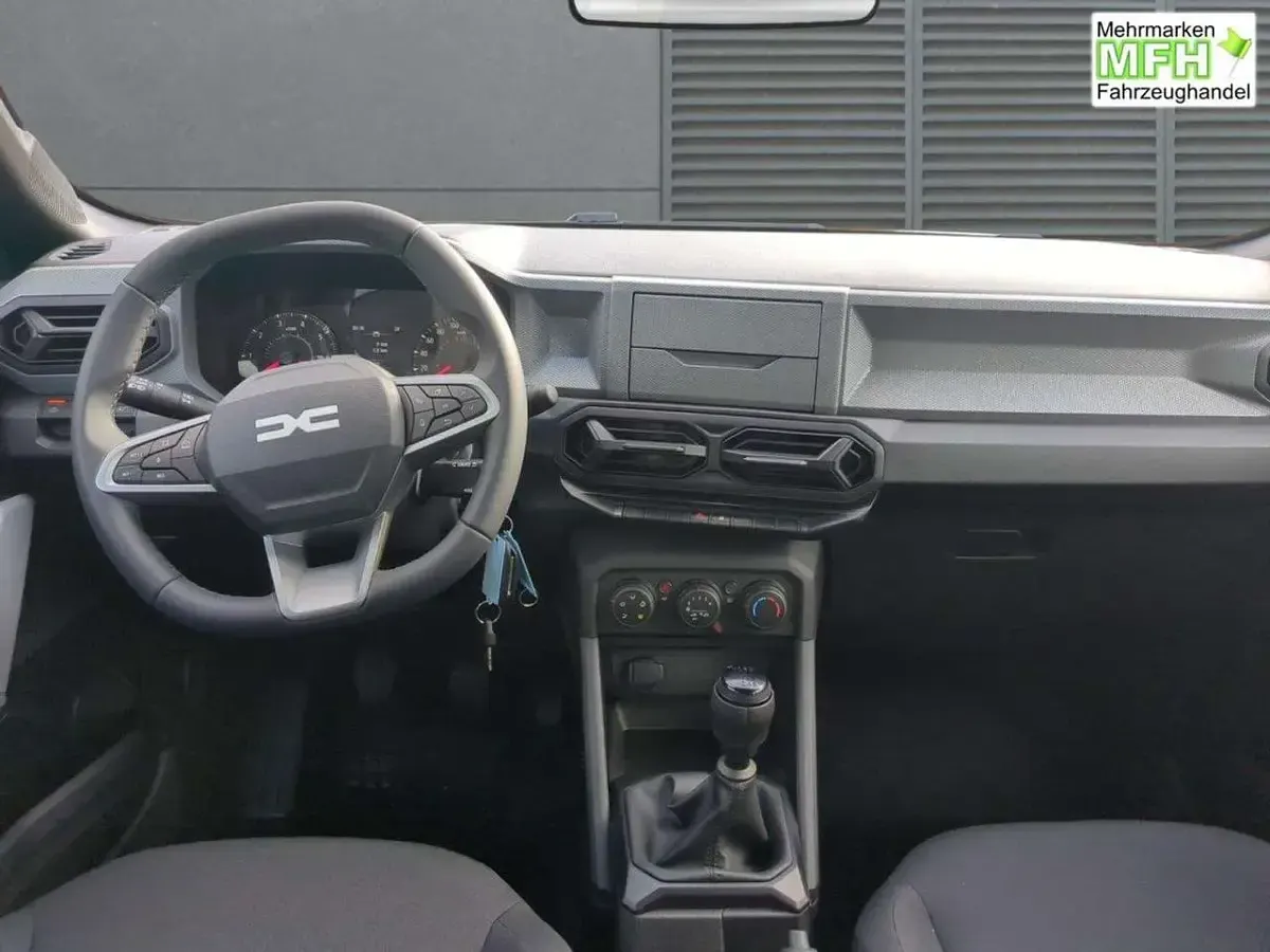 Neu Dacia Duster Essentiel 101 PS (74 kW) 2025 Arktisweiß SUV