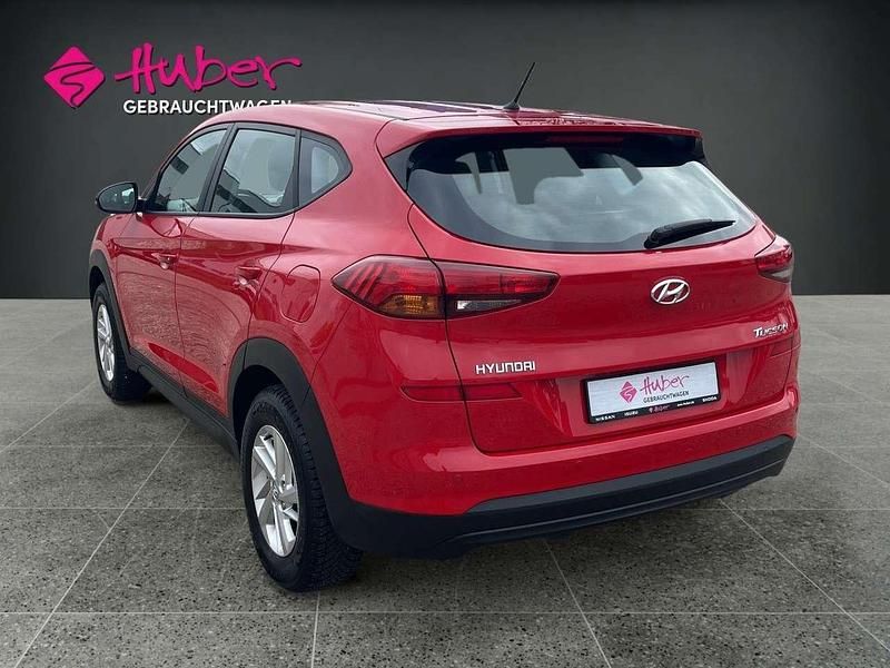 Gebraucht Hyundai Tucson Select 132 PS (97 kW) 2019 Engine red / sol SUV
