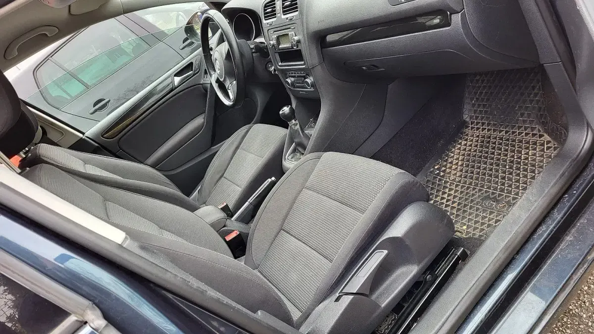 Gebraucht VW Golf VI Comfortline 122 PS (89 kW) 2009 Grau Kleinwagen