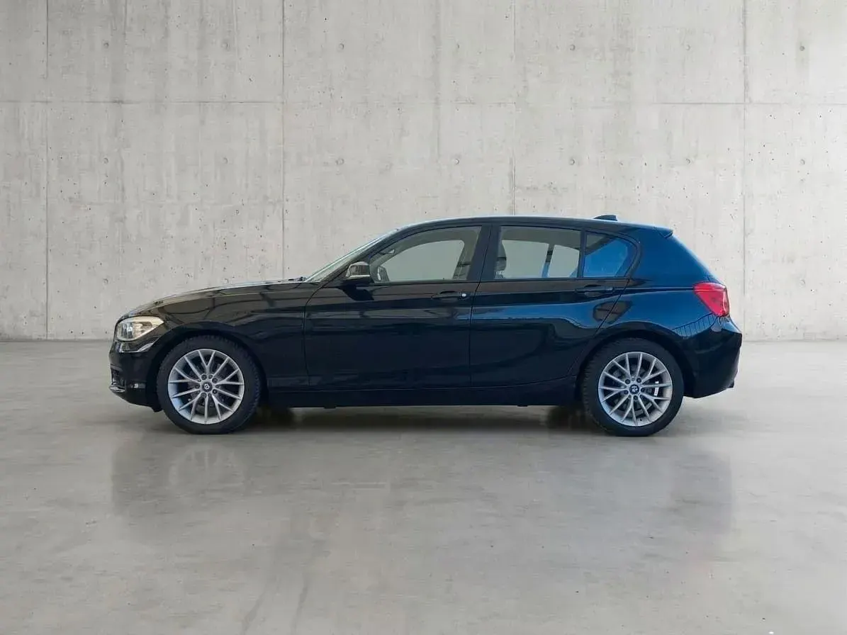 Gebraucht BMW 118 Sport Line 136 PS (100 kW) 2018 Schwarz Limousine