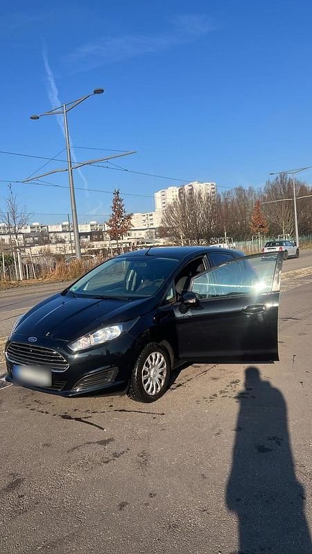 Gebraucht Ford Fiesta 82 PS (60 kW) 2013 Schwarz Kleinwagen