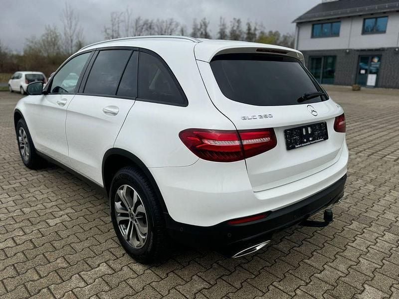 Gebraucht Mercedes GLC250 211 PS (155 kW) 2018 Weiß SUV
