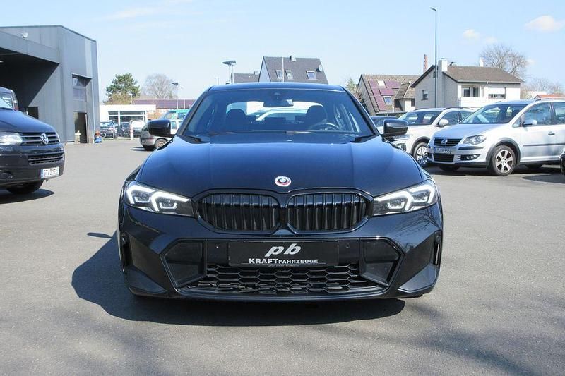 Gebraucht BMW 330 M Sport 286 PS (210 kW) 2022 Black sapphire metallic Limousine