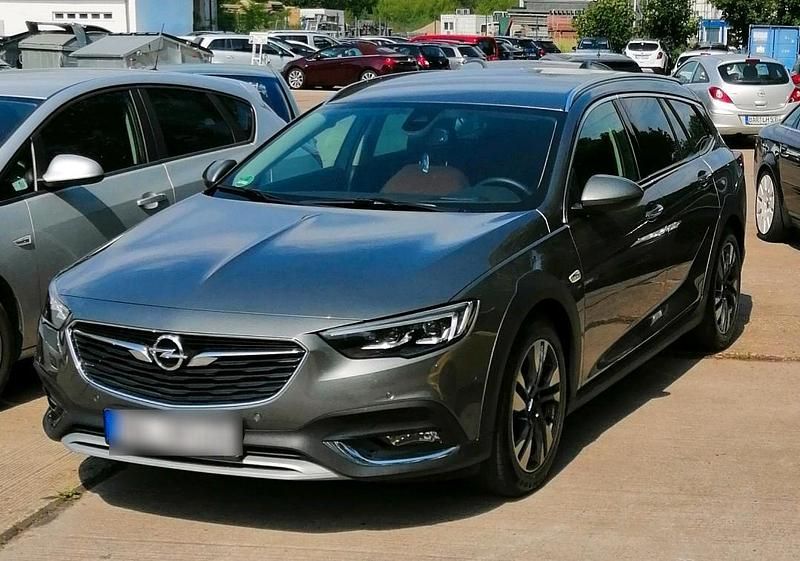 Grau Gebraucht 2018 Opel Insignia Country Tourer Kombi | 13.900 € (Fairer Preis) - Bild 1/4