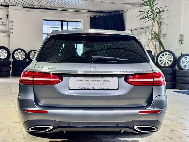 Gebraucht Mercedes E300 AMG line 194 PS (142 kW) 2022 Grau Limousine