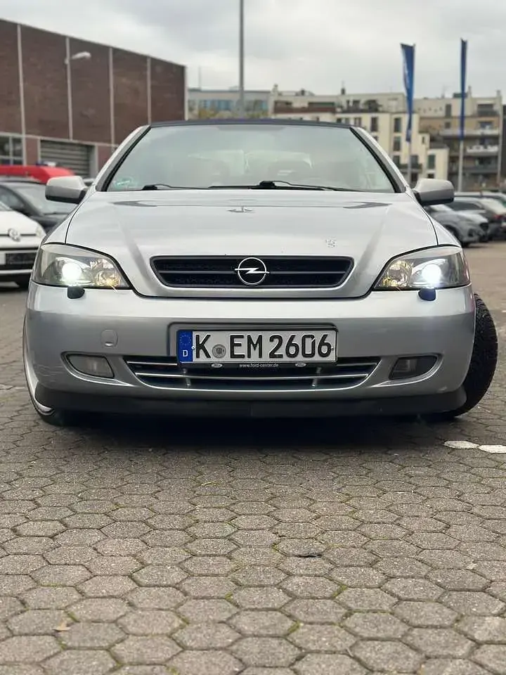Gebraucht Opel Astra Edition 147 PS (108 kW) 2003 Cabrio