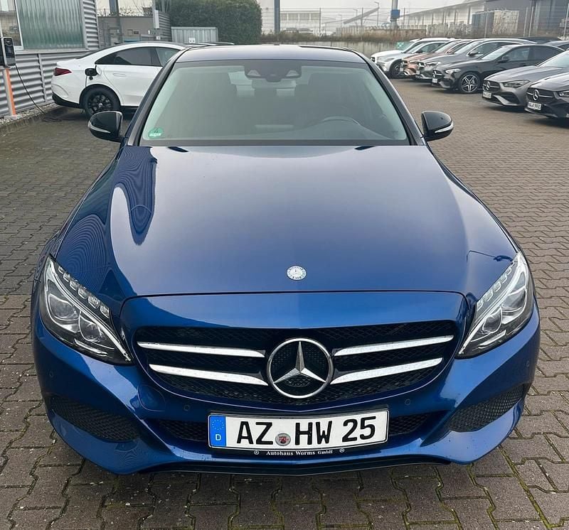 Gebraucht Mercedes C250 211 PS (155 kW) 2015 Blau Limousine