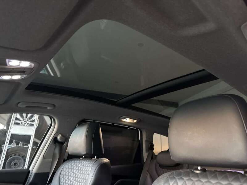 Weiß Gebraucht 2019 Hyundai Santa Fe Premium SUV | 25.555 € (Etwas zu teuer) - Bild 1/4