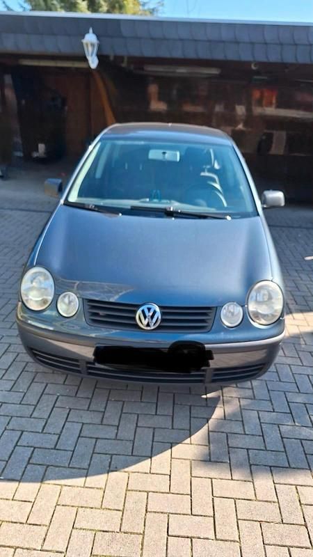 Gebraucht VW Polo 64 PS (47 kW) 2004 Blau Kleinwagen