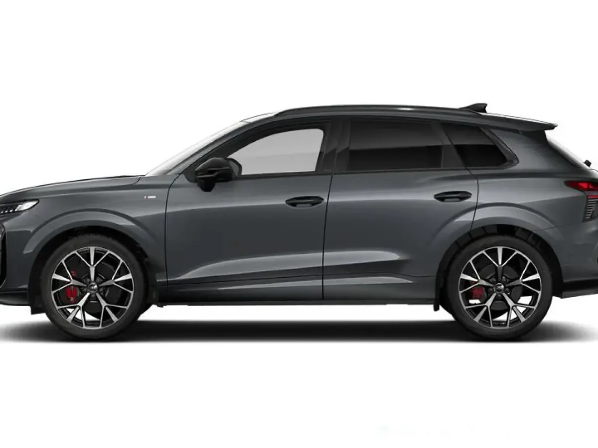 Neu Audi Q3 Sport 265 PS (194 kW) 2025 Grau SUV