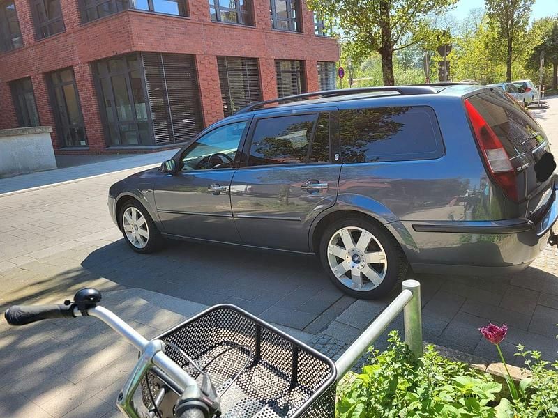 Gebraucht Ford Mondeo Ghia 131 PS (96 kW) 2007 Grau Kombi