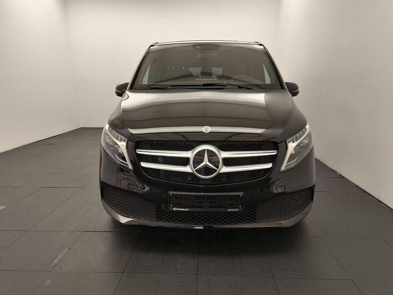 Gebraucht Mercedes V300 237 PS (174 kW) 2023 Obsidianschwarz metallic Van / Kleinbus