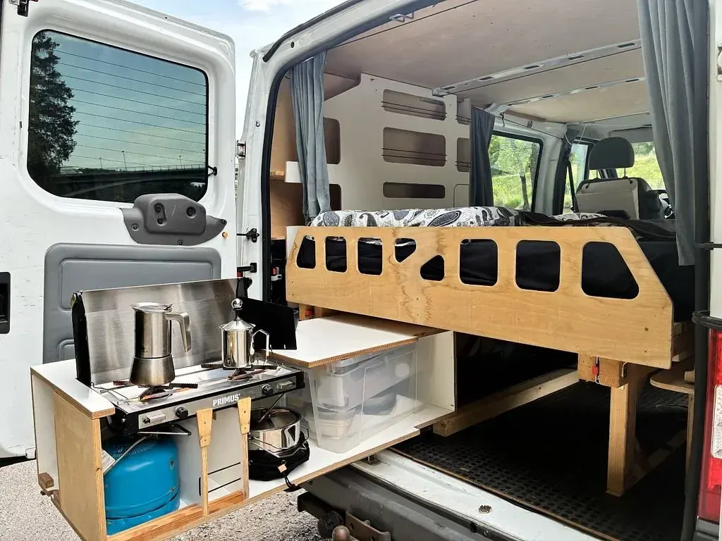 Gebraucht Ford Transit 116 PS (85 kW) 2012 Weiß Van / Kleinbus