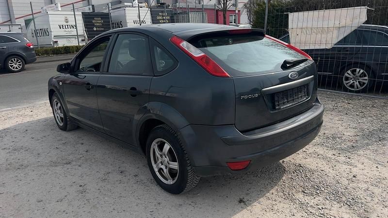 Gebraucht Ford Focus 116 PS (85 kW) 2006 Limousine
