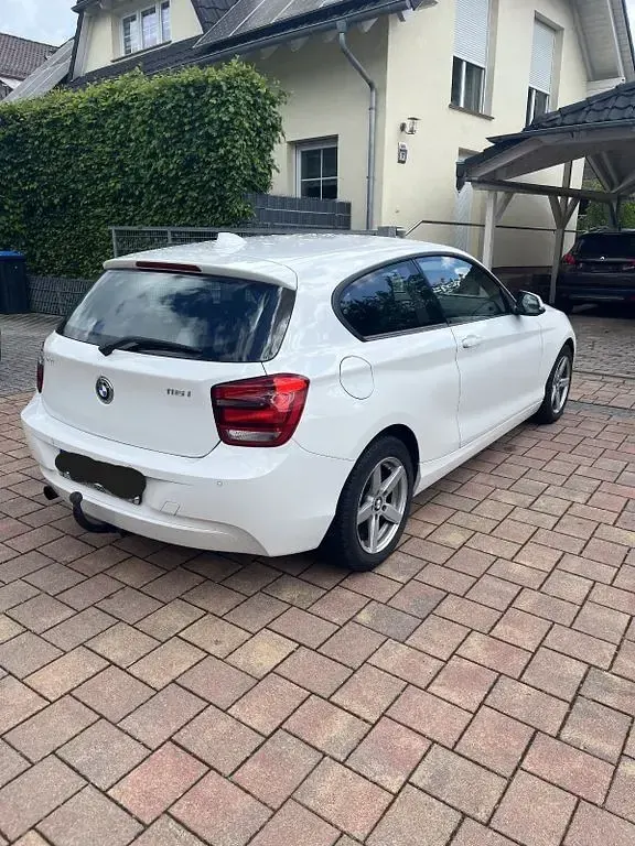 Gebraucht BMW 116 136 PS (100 kW) 2013 Weiß Kleinwagen