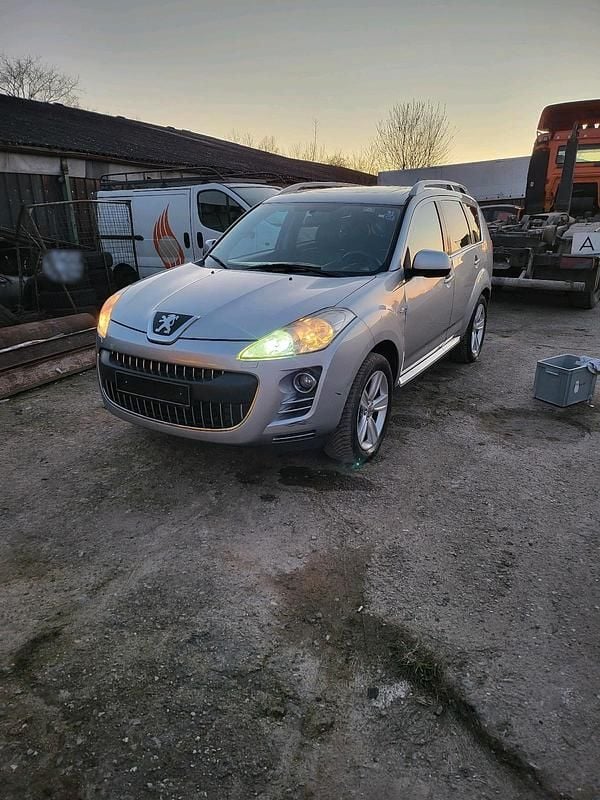 Gebraucht Peugeot 4007 156 PS (114 kW) 2008 Silber SUV