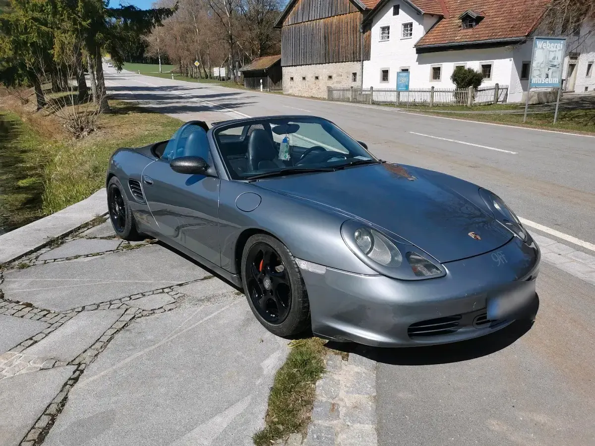 Gebraucht Porsche 986 Boxster 239 PS (175 kW) 2001 Grau Cabrio