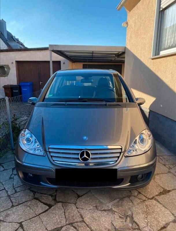Grau Gebraucht 2008 Mercedes A180 Limousine | 3.900 € (Fairer Preis) - Bild 1/4