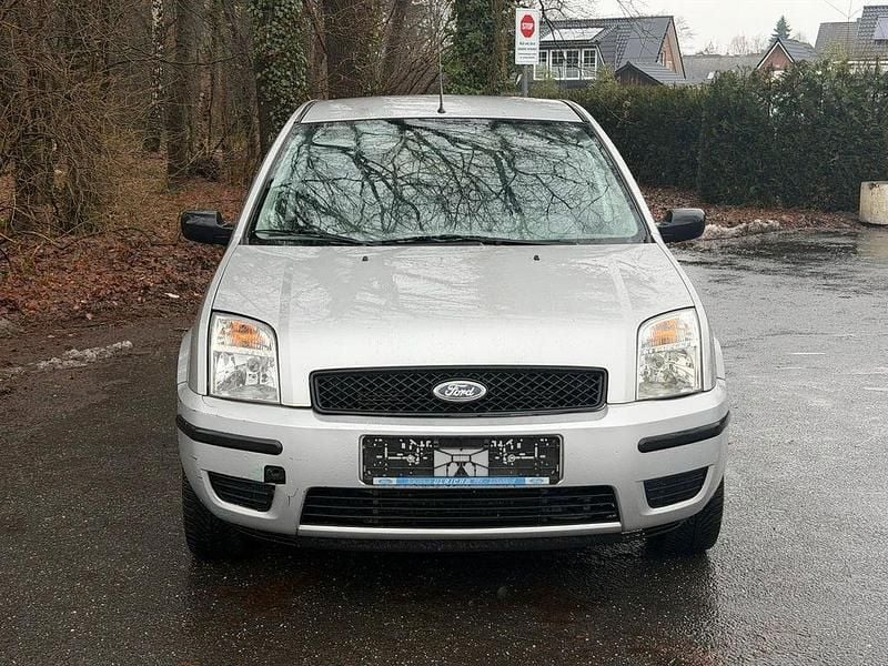 Gebraucht Ford Fusion Ambiente 101 PS (74 kW) 2005 Silber Kleinwagen