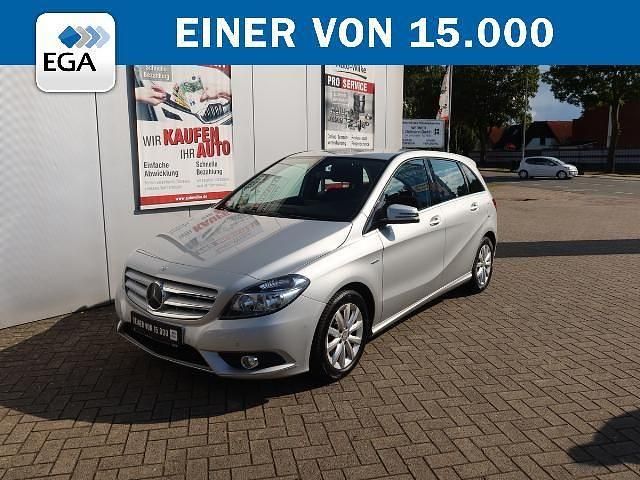 Silber metallic Gebraucht 2012 Mercedes B180 Van / Kleinbus | 12.490 € (Fairer Preis) - Bild 1/4