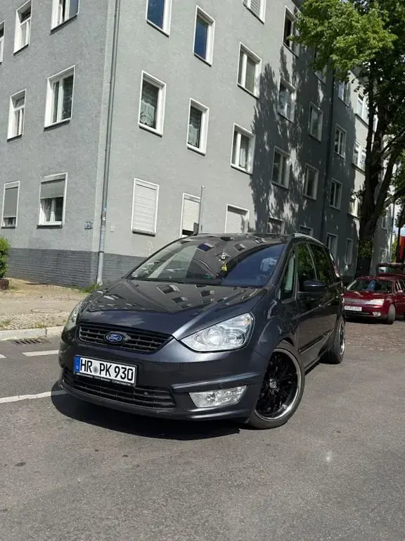 Gebraucht Ford Galaxy 175 PS (128 kW) 2010 Grau Van / Kleinbus