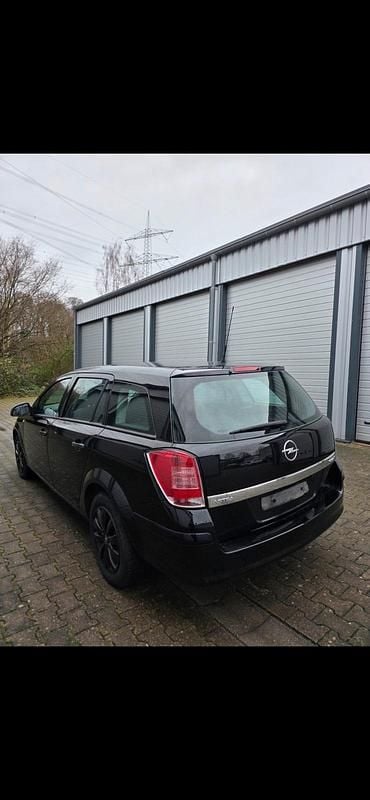 Gebraucht Opel Astra 85 PS (62 kW) 2009 Schwarz Kombi