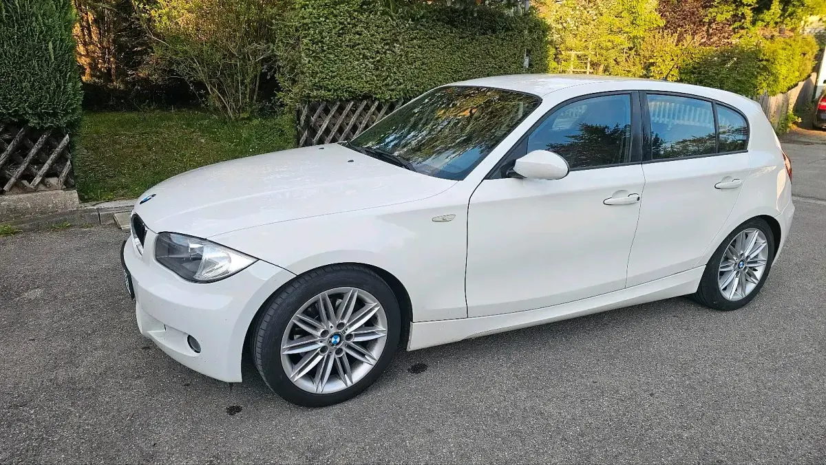 Gebraucht BMW 120 170 PS (125 kW) 2007 Weiß Kleinwagen