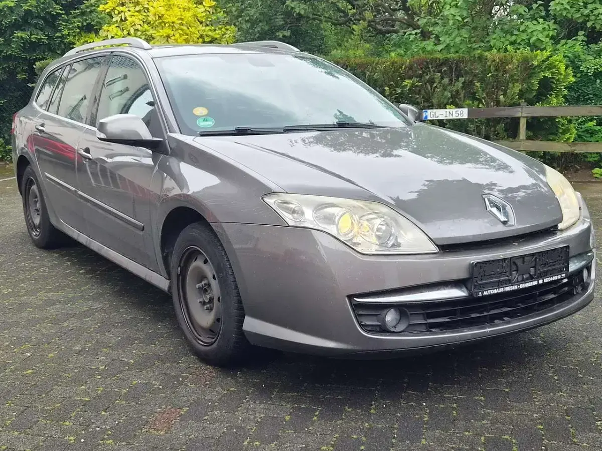 Używany Renault Laguna III Dynamique 150 KM (110 kW) 2008 Szary Kombi