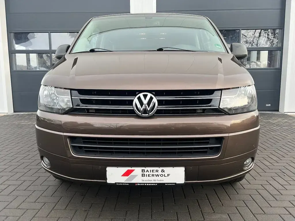 Gebraucht VW Multivan 140 PS (102 kW) 2011 Toffee/graciosabraun Van / Kleinbus