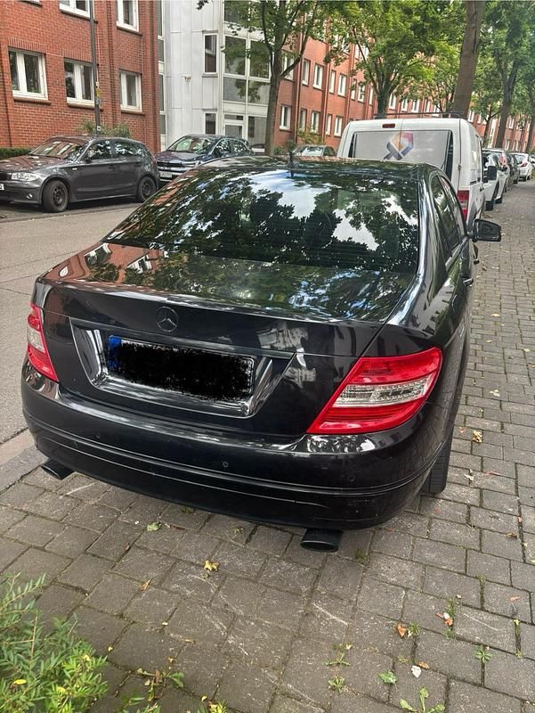 Schwarz Gebraucht 2009 Mercedes C320 Limousine | 6.000 € (Superpreis) - Bild 1/4